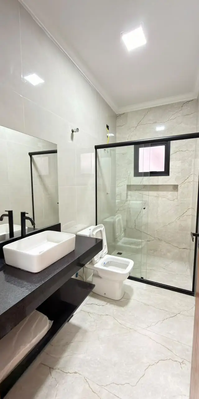 Casa 03 dormitórios