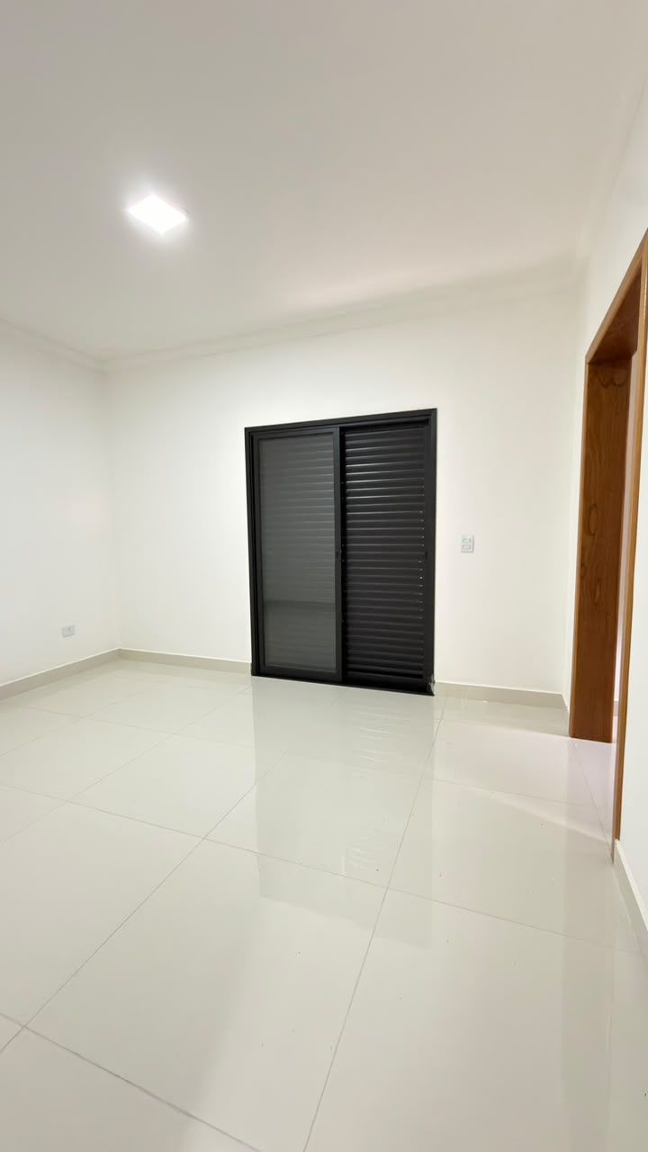 Casa 03 dormitórios