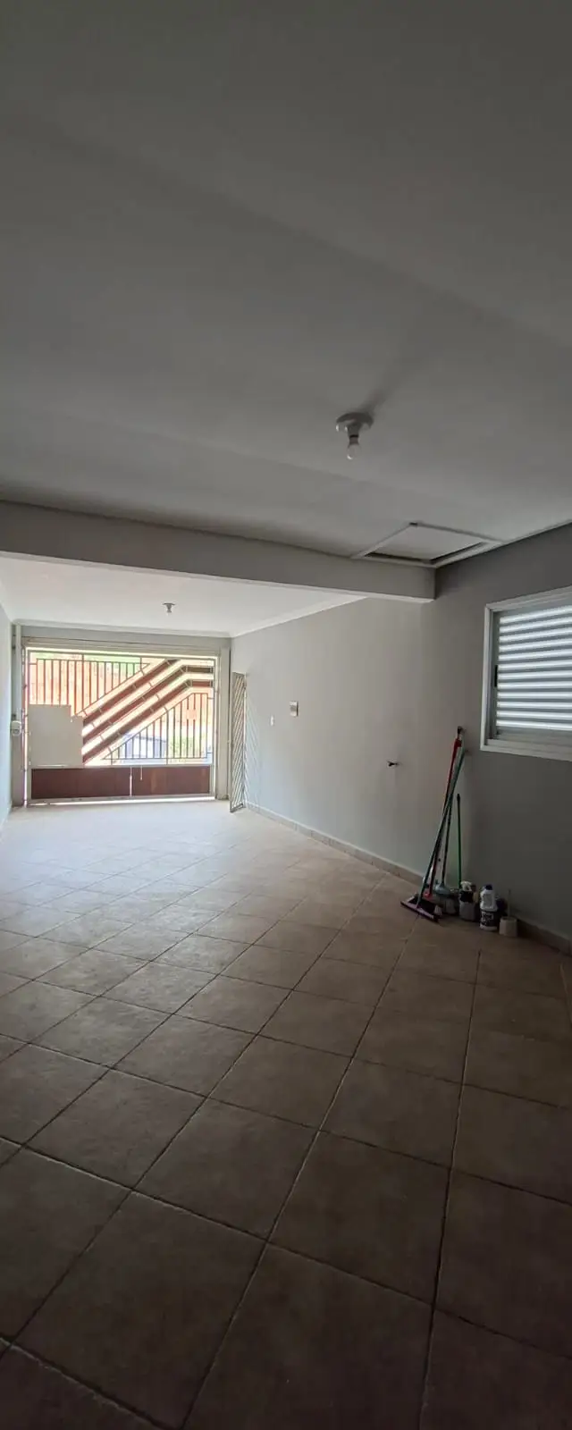 Casa para locação 02 dormitórios sendo 01 suíte