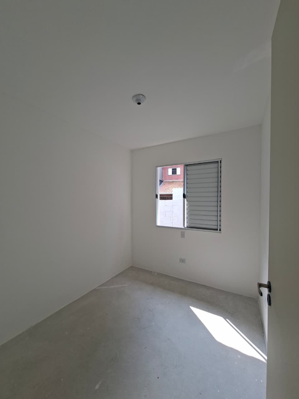 Sobrados geminados à venda em Cotia 
