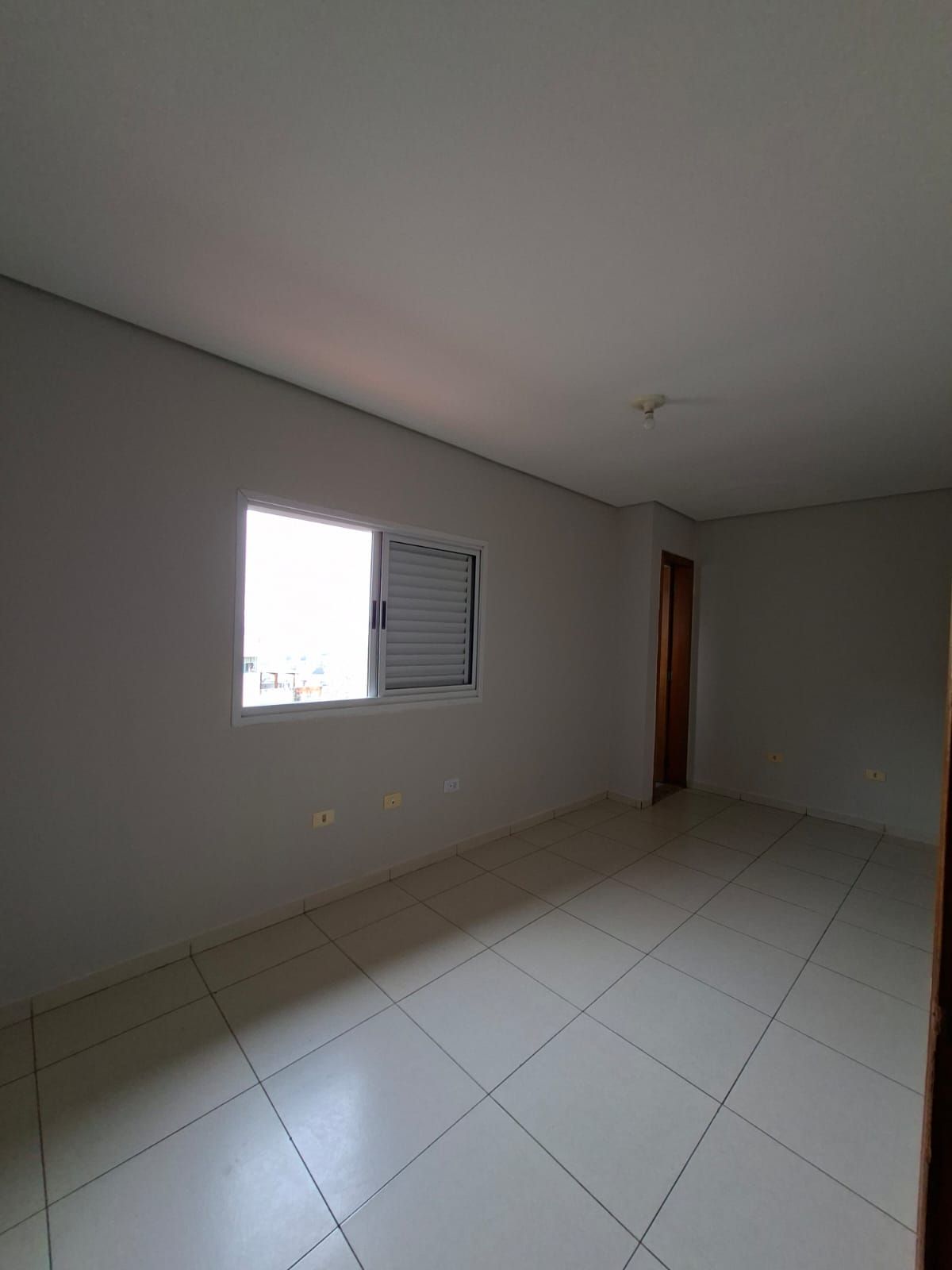 Casa para locação 02 dormitórios sendo 01 suíte