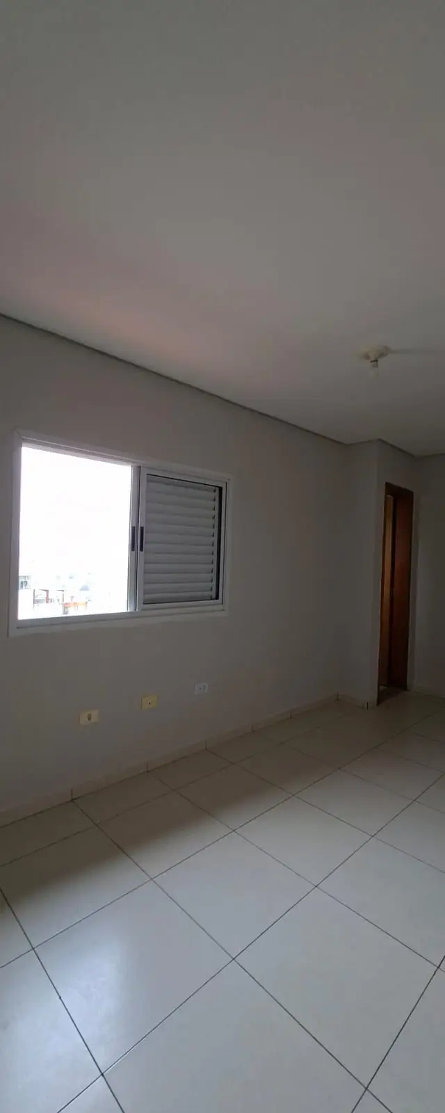 Casa para locação 02 dormitórios sendo 01 suíte