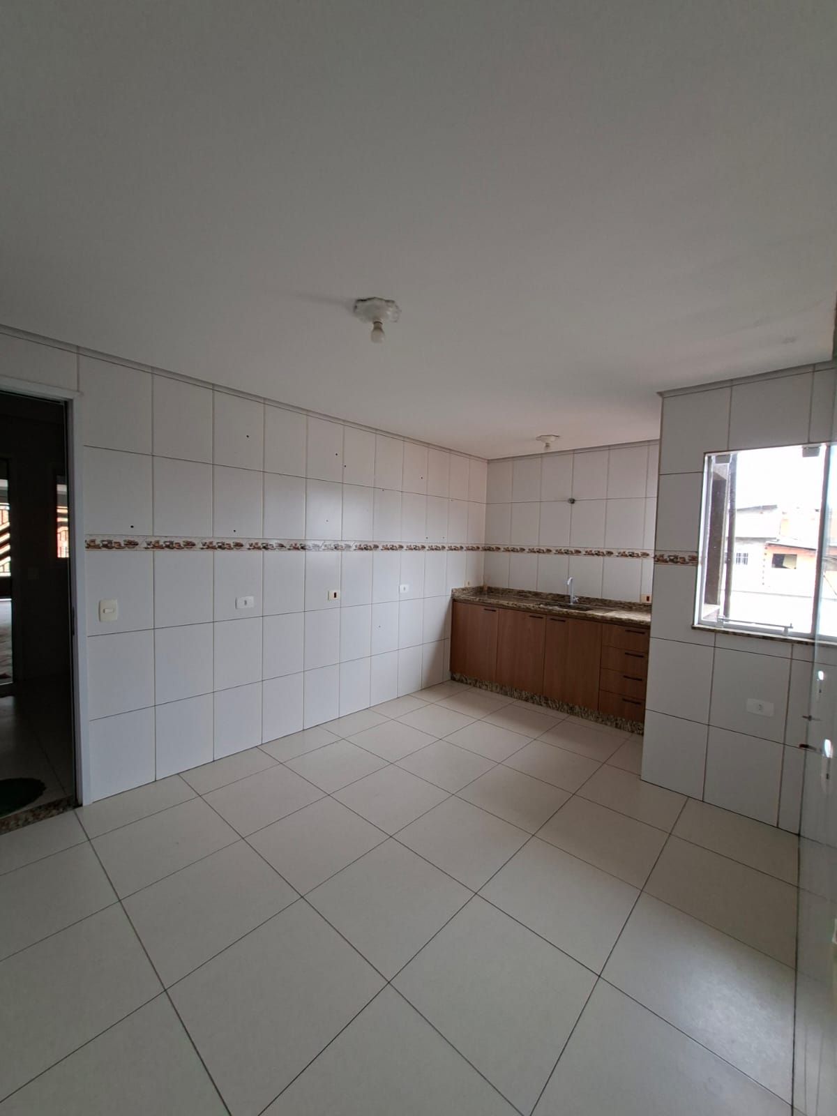 Casa para locação 02 dormitórios sendo 01 suíte