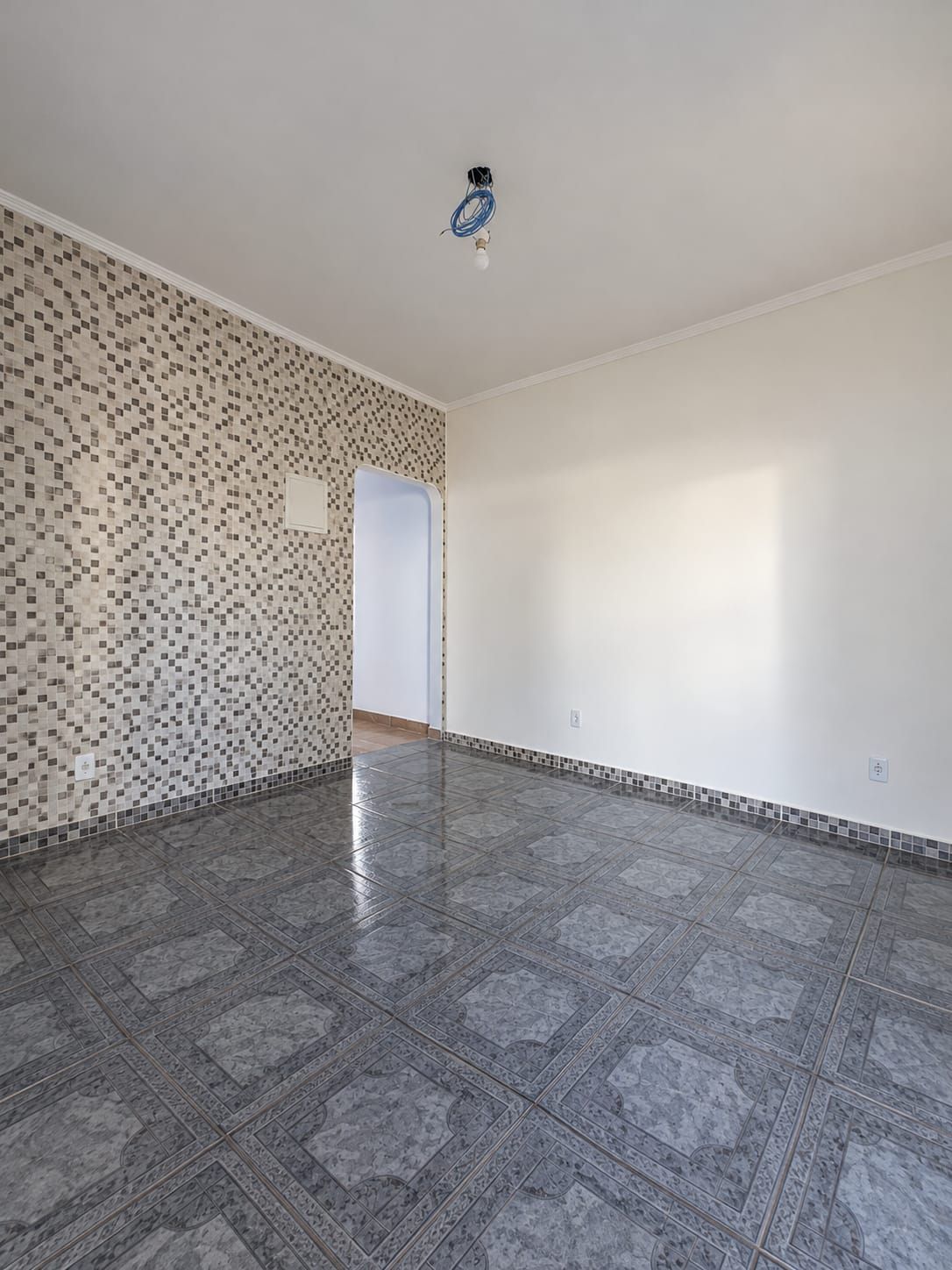 Casa térrea 02 dormitórios