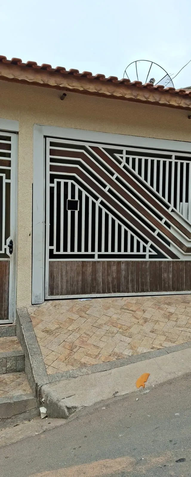 Casa para locação 02 dormitórios sendo 01 suíte