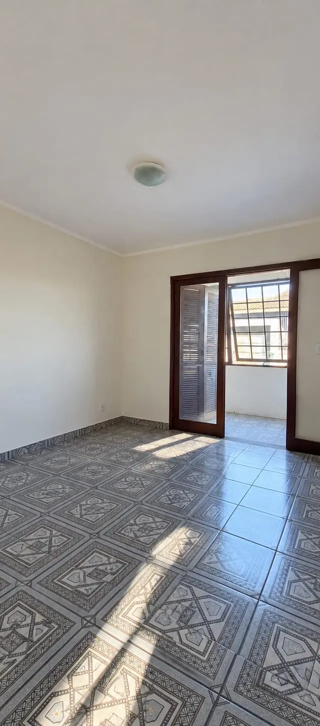 Casa térrea 02 dormitórios