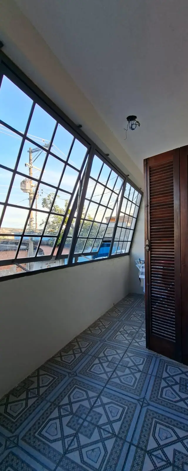 Casa térrea 02 dormitórios
