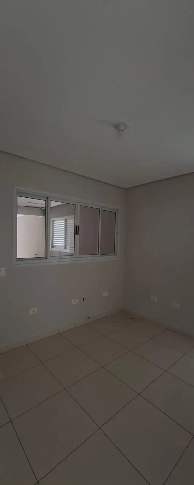 Casa para locação 02 dormitórios sendo 01 suíte